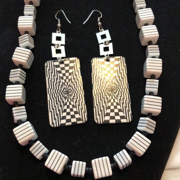 Vintage 70 earrings and necklace set - Picture 1 of 11